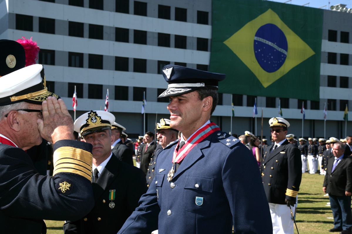 Major-Brigadeiro Minelli é homenageado pela Marinha do Brasil